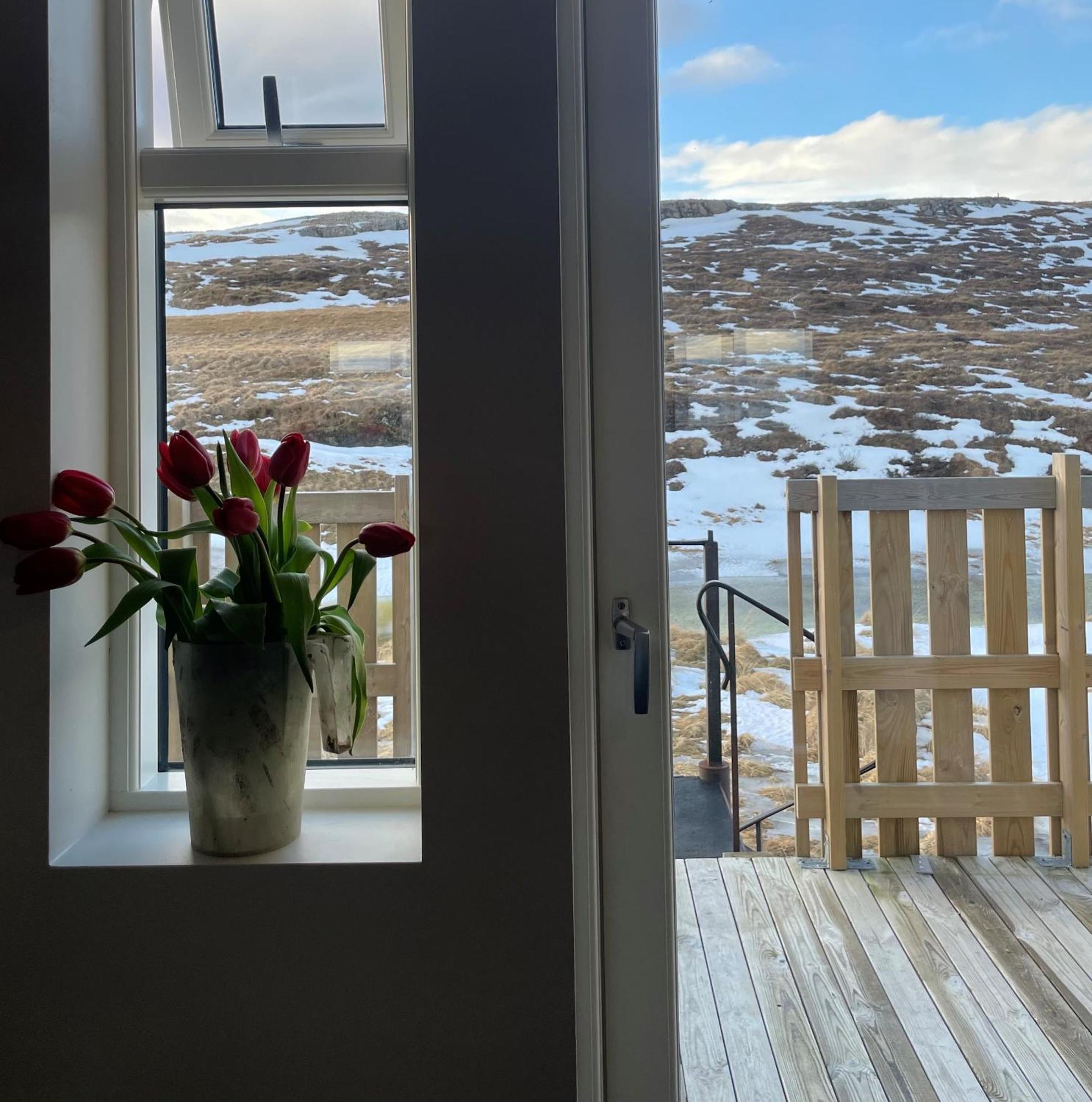 Lindarholl Guesthouse Stori-Bakki ภายนอก รูปภาพ