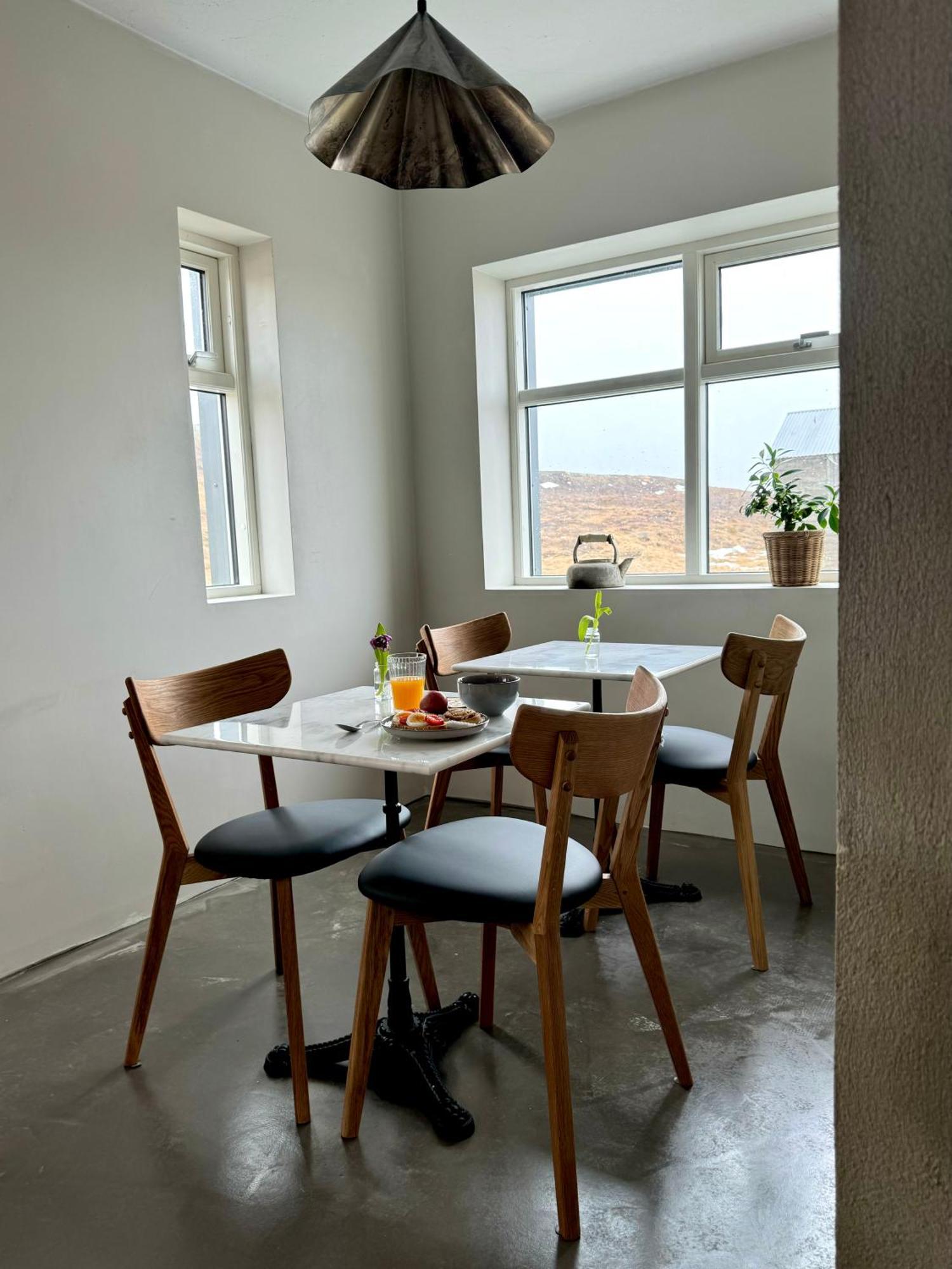 Lindarholl Guesthouse Stori-Bakki ภายนอก รูปภาพ