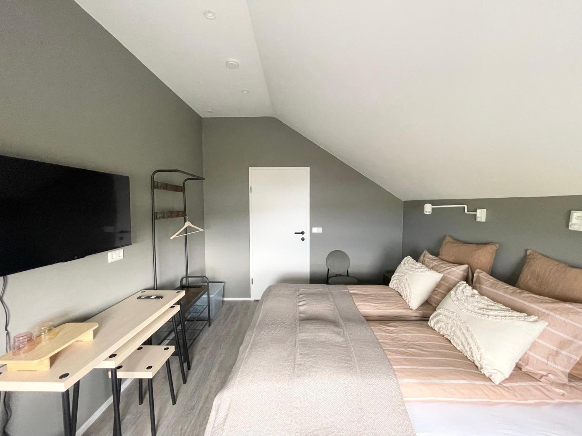 Lindarholl Guesthouse Stori-Bakki ภายนอก รูปภาพ