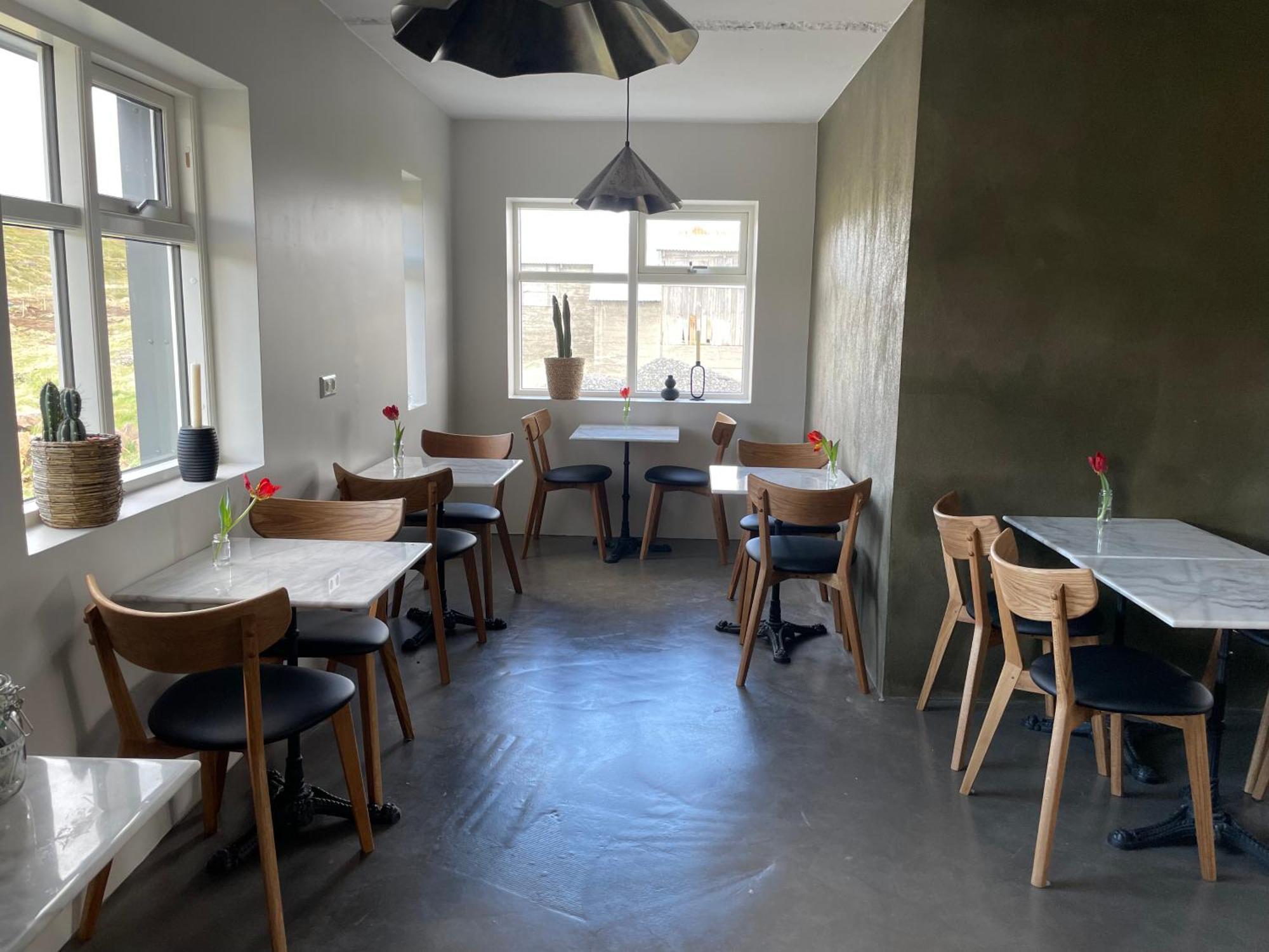 Lindarholl Guesthouse Stori-Bakki ภายนอก รูปภาพ
