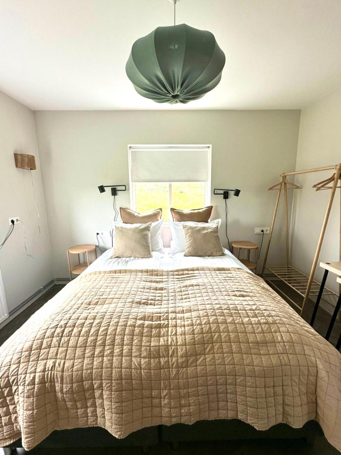 Lindarholl Guesthouse Stori-Bakki ภายนอก รูปภาพ